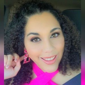 Meet your Posher, Glory